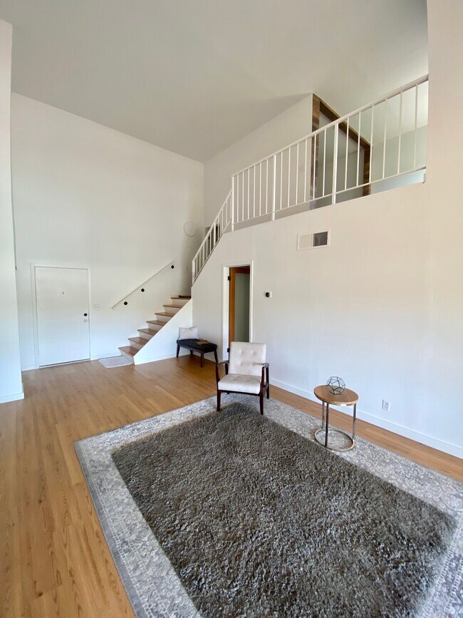 Building Photo - 1311 Summertime Ln