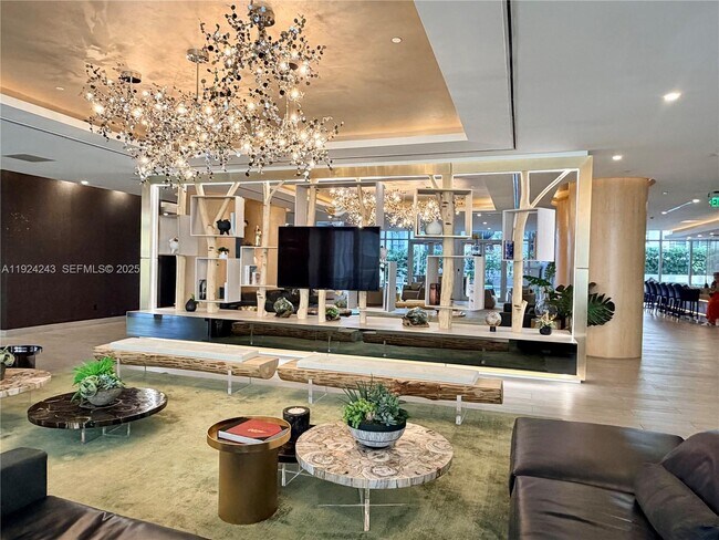 Building Photo - 488 NE 18th St