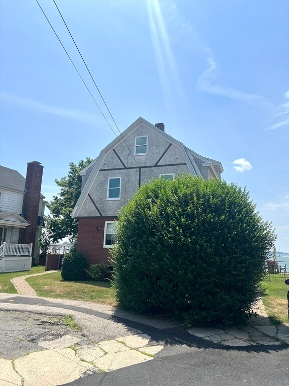 Building Photo - 6 Elmwood Ct