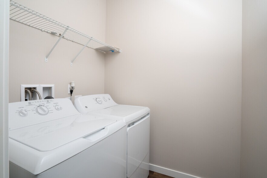 Building Photo - 604 F and S Grade Rd