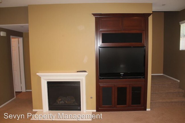 Building Photo - 3 br, 3.5 bath House - 6264 Camposa Ln.