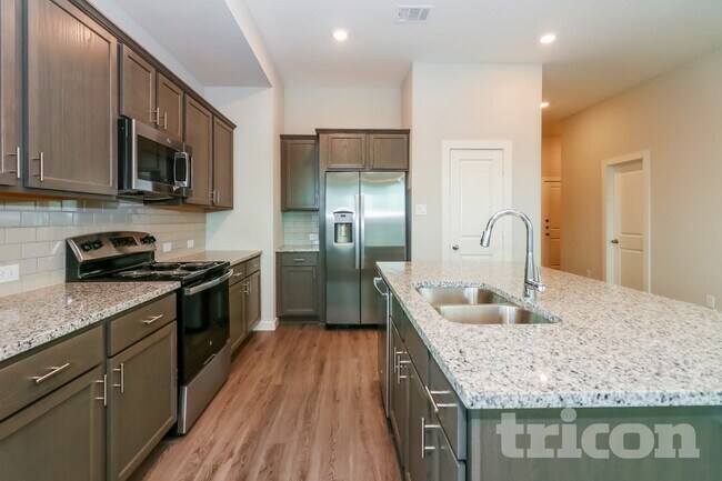 Building Photo - 2331 Cohorn Trl