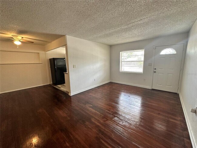 Building Photo - 5104 Londonderry Blvd