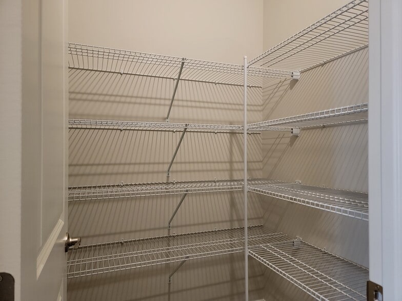 Building Photo - 227 Sage Blvd