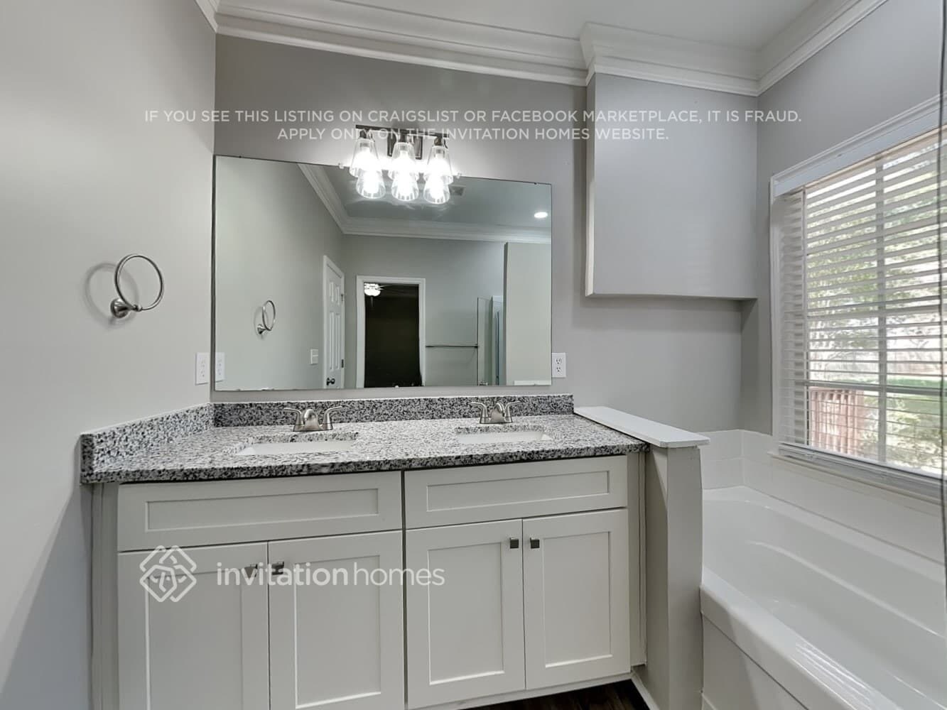 Building Photo - 504 Willowview Dr