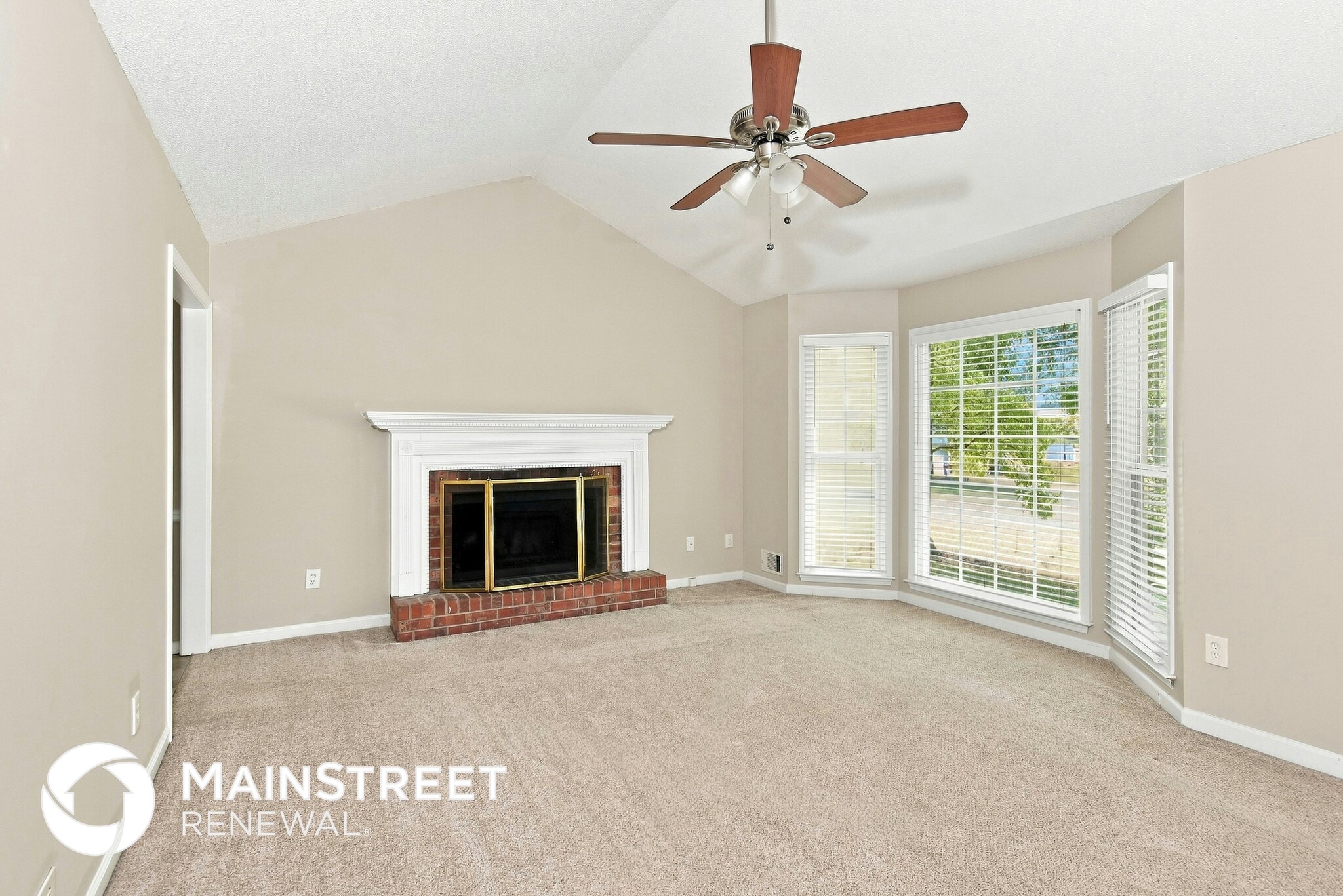 Building Photo - 2728 Horseshoe Creek Dr