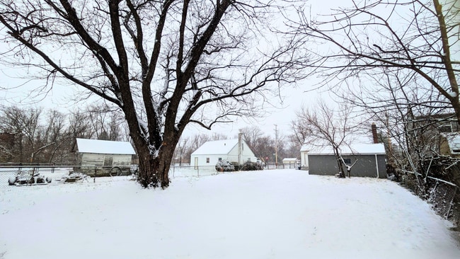 Building Photo - 1953 Woodland Ave