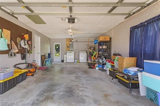 Building Photo - 409 SW 44th St