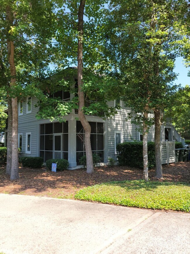 Building Photo - 1221 Tidewater Dr