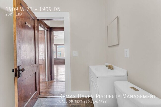 Building Photo - 1909 W 73rd St