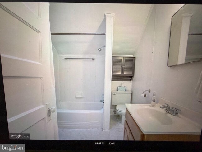 Building Photo - 2310 Sulgrave Ave