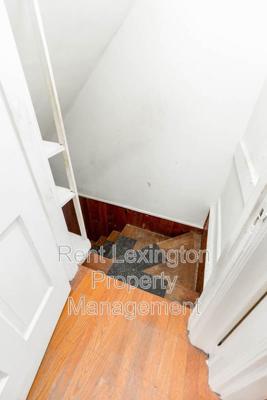 Building Photo - 123 Barberry Ln