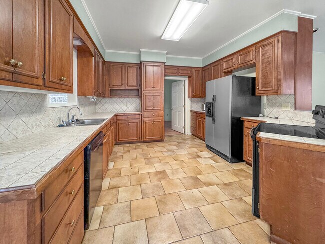 Building Photo - 3018 Wardlaw Rd