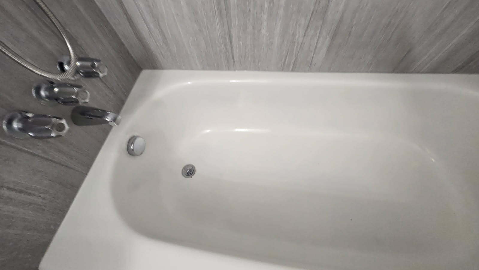 Building Photo - 2530 S Parkcrest Dr