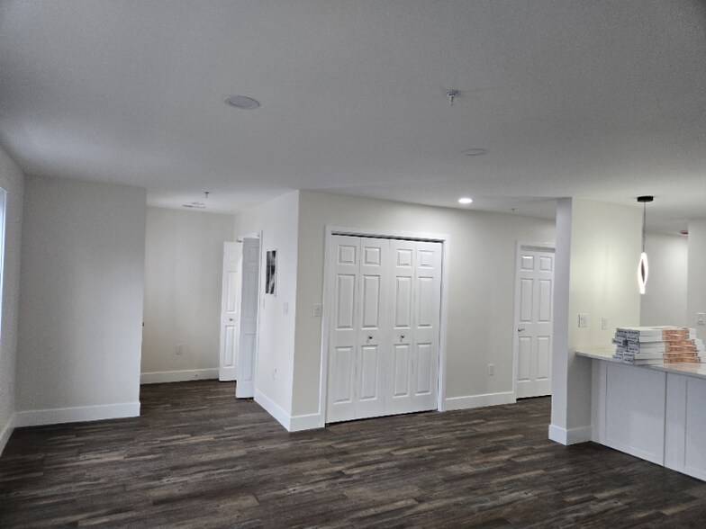 Building Photo - 2194 Central Ave