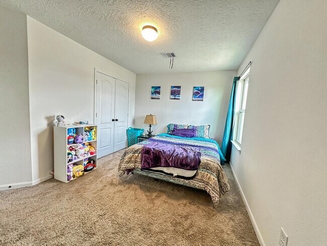 Building Photo - 6131 Morning Fern Ln
