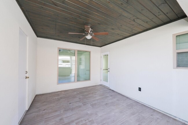 Building Photo - 2319 Palos Lp