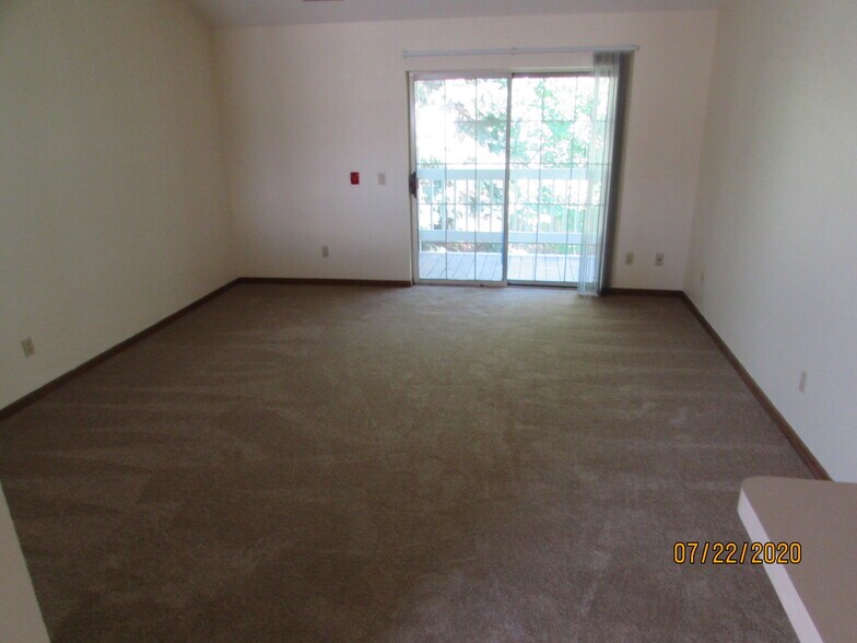 Building Photo - 10 Woodridge Ct