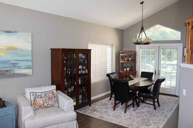 Building Photo - 3370 Waterford Dr