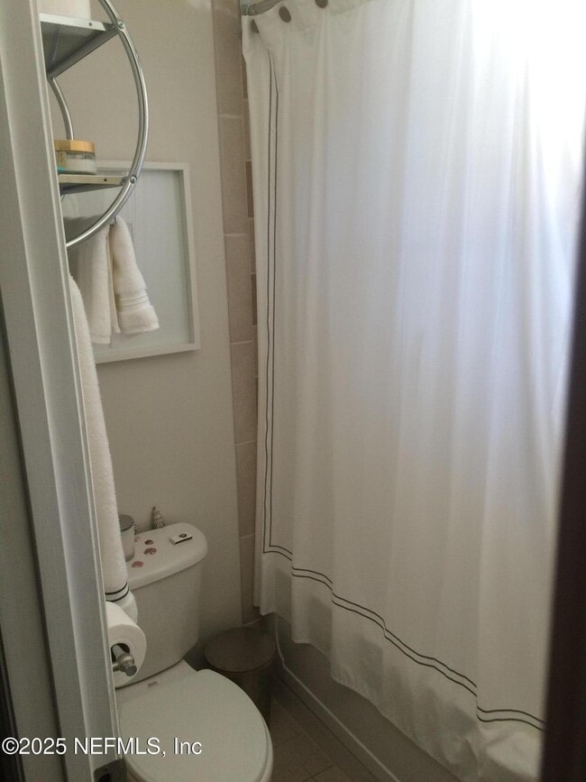 Building Photo - 310 7th St