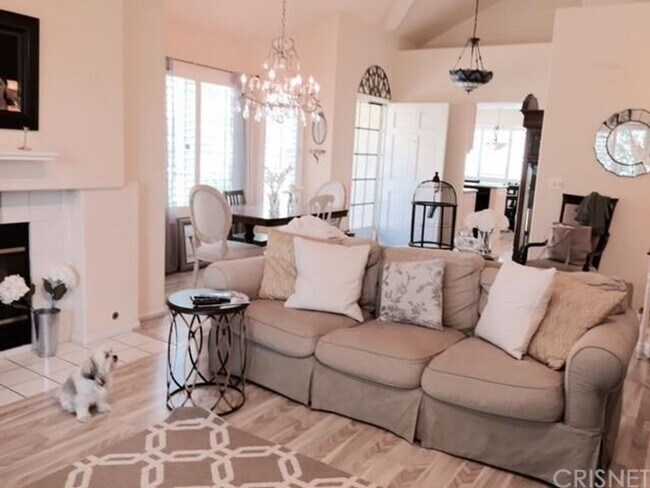 Building Photo - 7037 Paseo Encantada