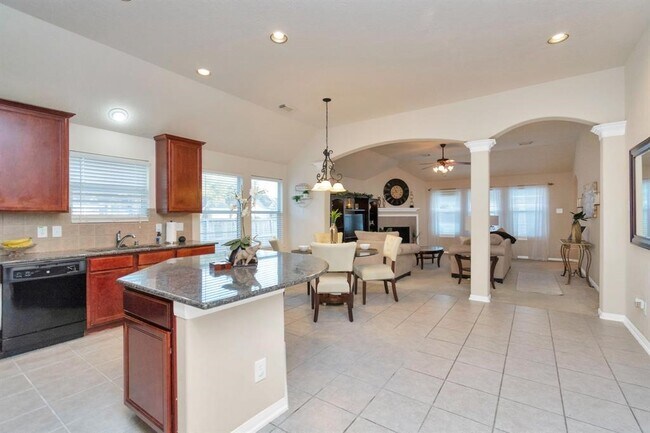 Building Photo - 19107 Mustang Pointe Ln