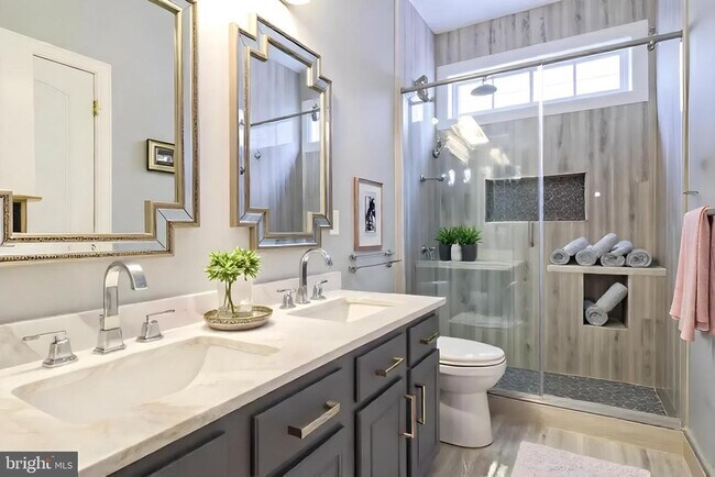 Building Photo - 13299 Scotch Run Ct