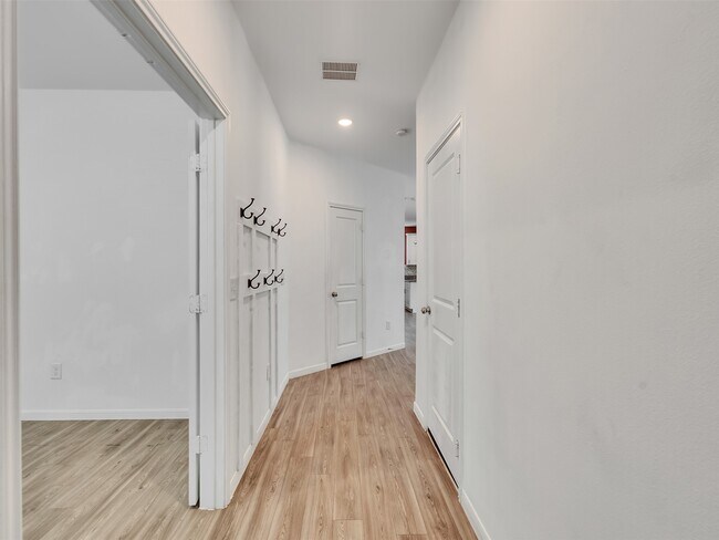 Building Photo - 23415 Simmental Rd
