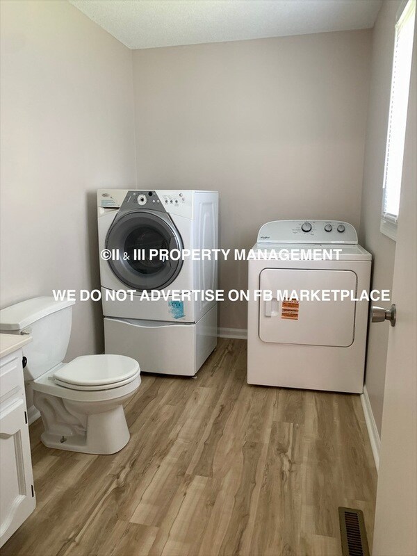 Building Photo - 6011 N Harden Ct