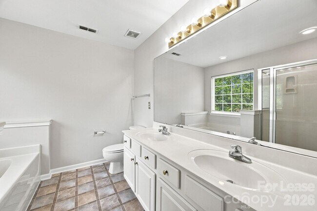 Building Photo - 1748 Chinchester Ln