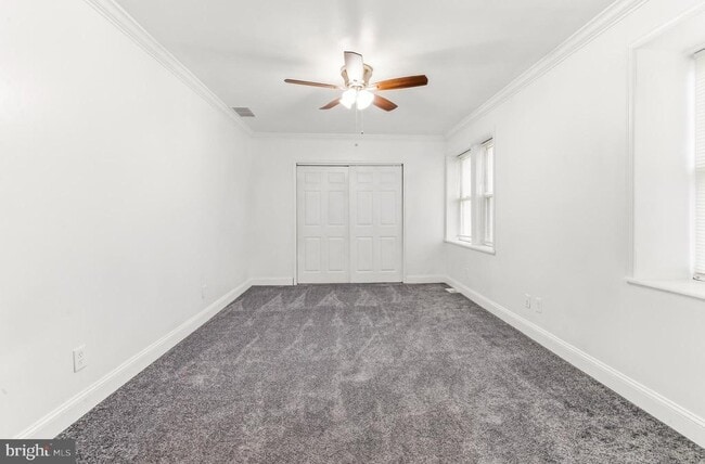 Building Photo - 107 River Rd Dr