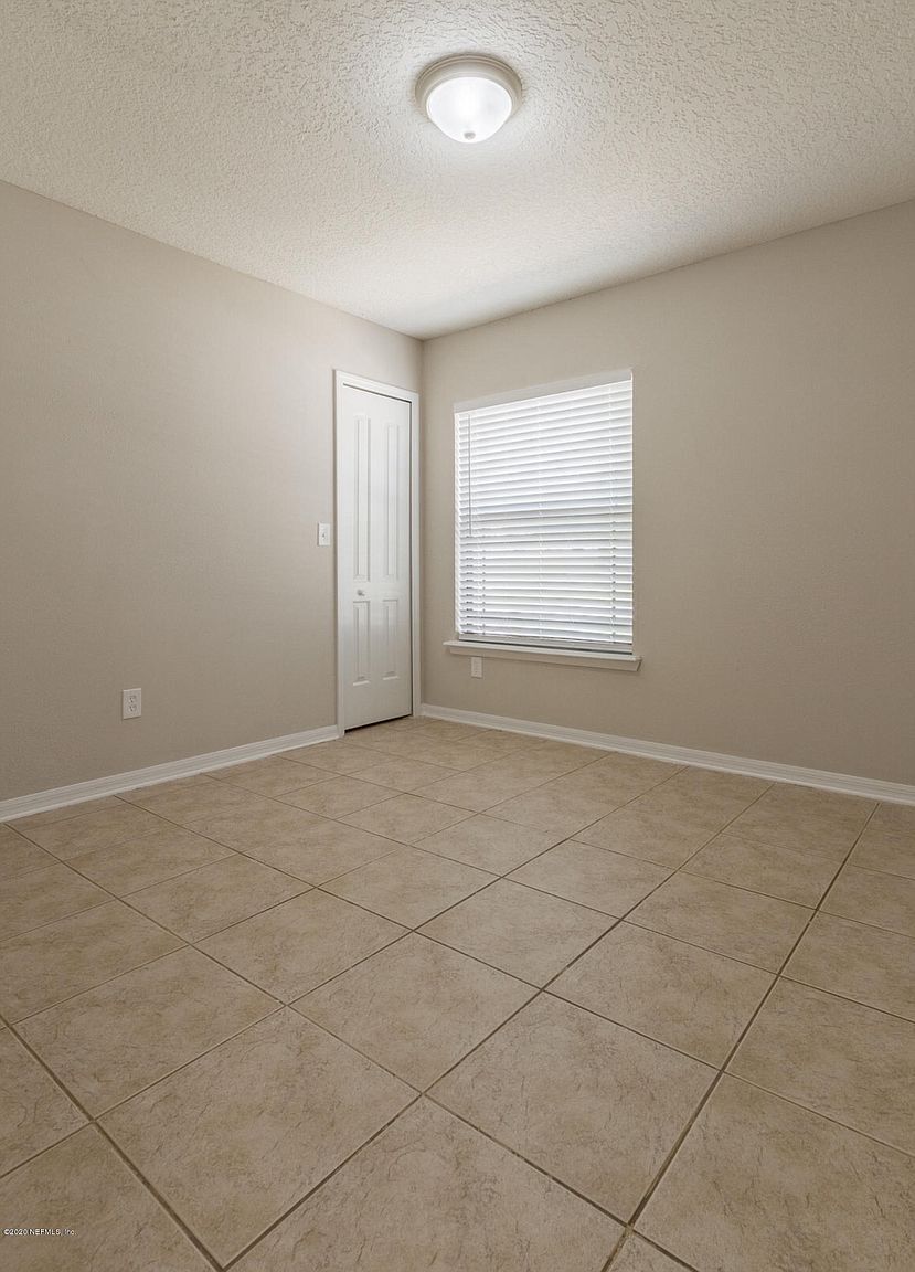 Building Photo - 10947 Apple Blossom Trl E