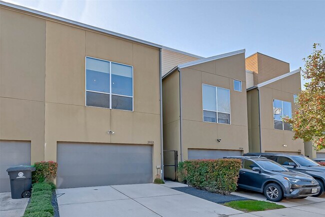 Building Photo - 2932 Cline St