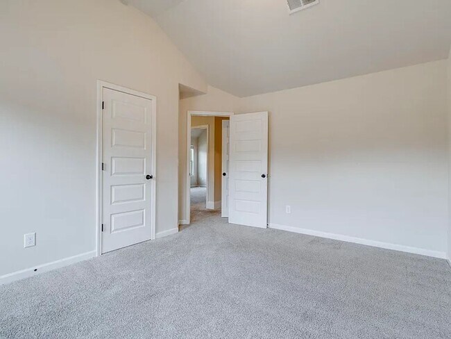 Building Photo - PRICE REDUCED!