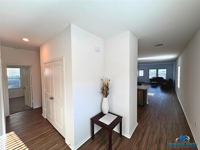 Building Photo - 124 Rooster Wy