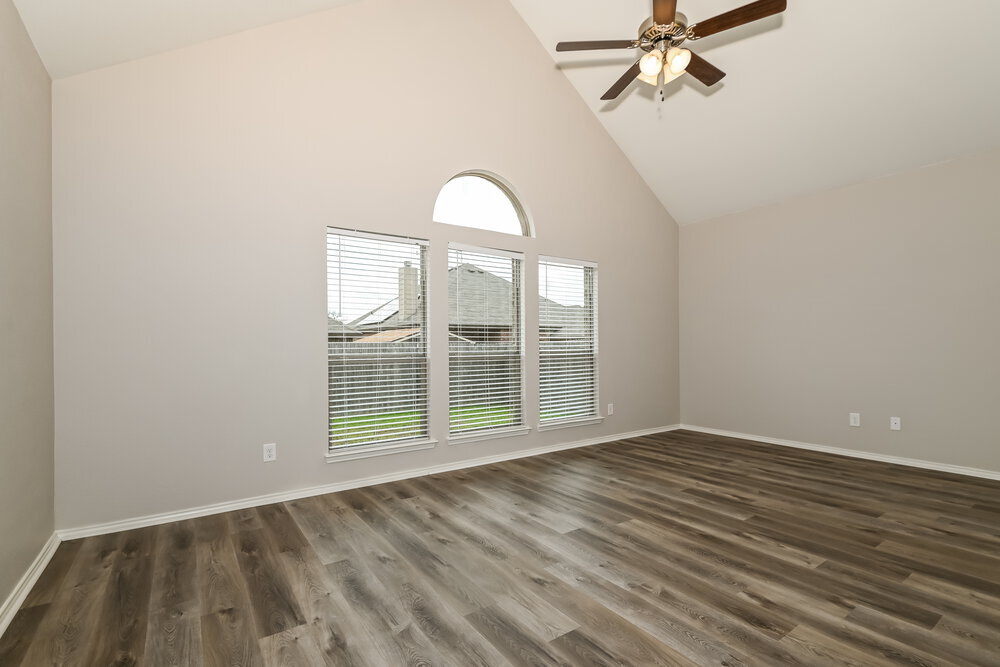 Building Photo - 811 Fran St