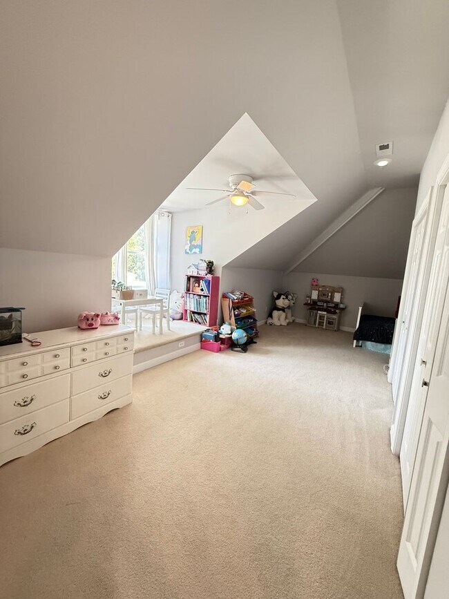 Building Photo - Kingsmill