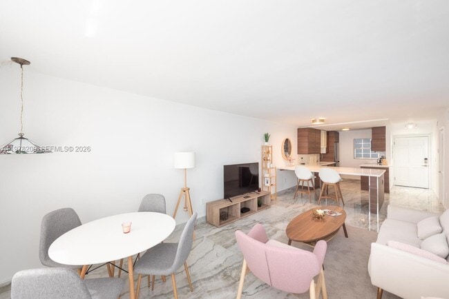 Building Photo - 251 Galen Dr