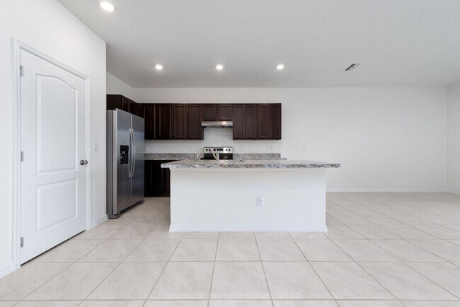 Building Photo - Nice 3/2.5 Townhouse with 1-Car Garage in Atria at Ridgewood Lakes FOR RENT !!!!