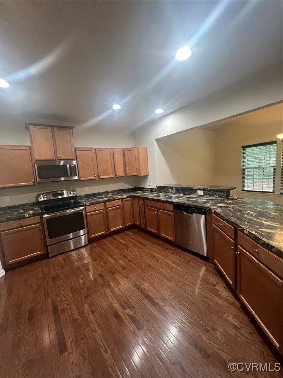 Building Photo - 1903 River Ridge Pl