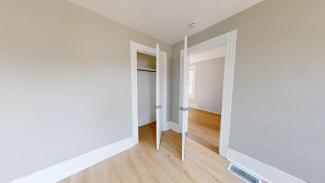 Building Photo - 1371 W 85th St