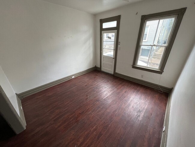 Building Photo - 3-Bedroom/1-Bathroom Home in Allentown