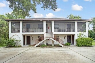 Building Photo - 2290-2296 Fox Hollow Dr.