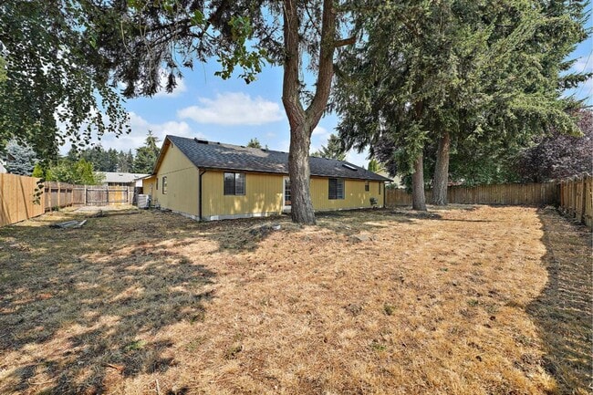 Building Photo - 9123 Wendy Dr SE