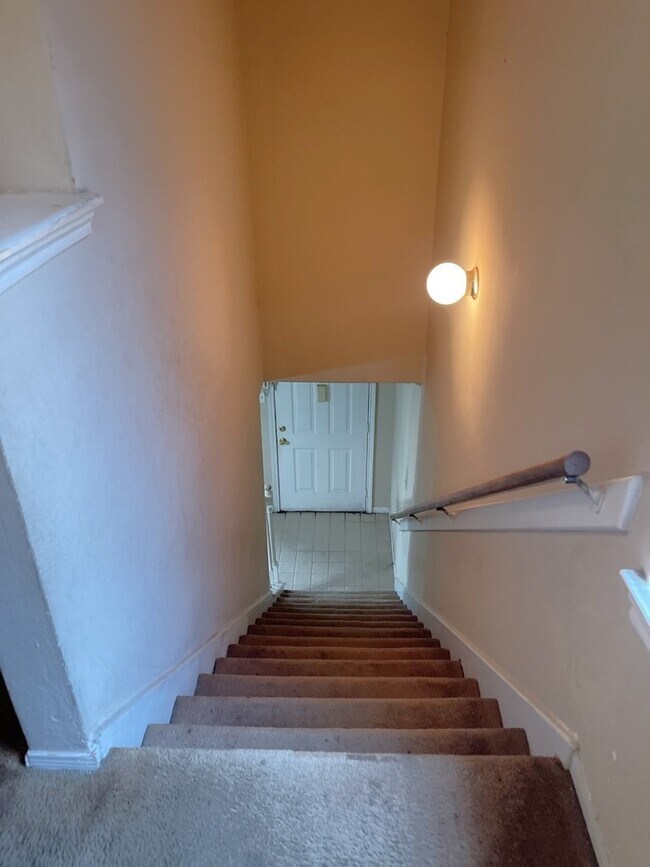 Building Photo - 14600 Fonmeadow Dr