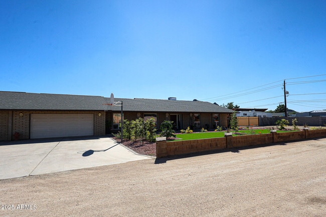 Building Photo - 16227 North 21st St