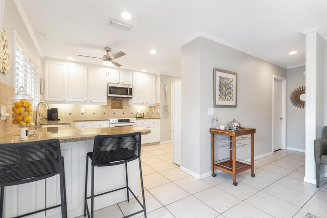 Building Photo - 10 Sailfish Ln