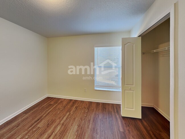 Building Photo - 13244 Early Run Ln