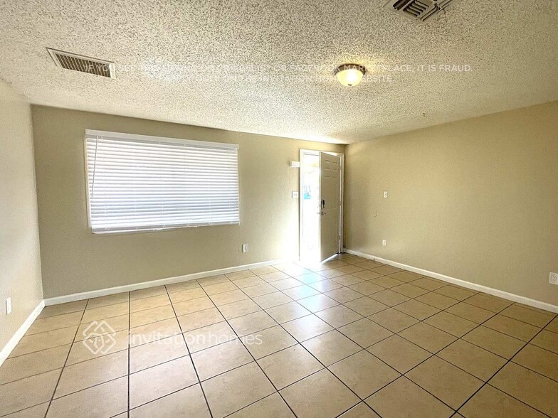 Building Photo - 5540 W Berkeley Rd