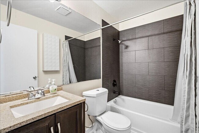 Building Photo - 2944 Calle Del Sol Way